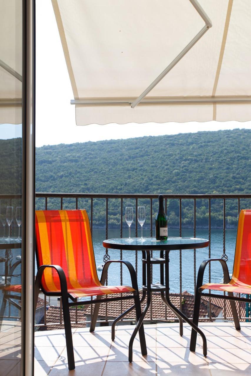 Suntime Apartment Тиват Екстериор снимка
